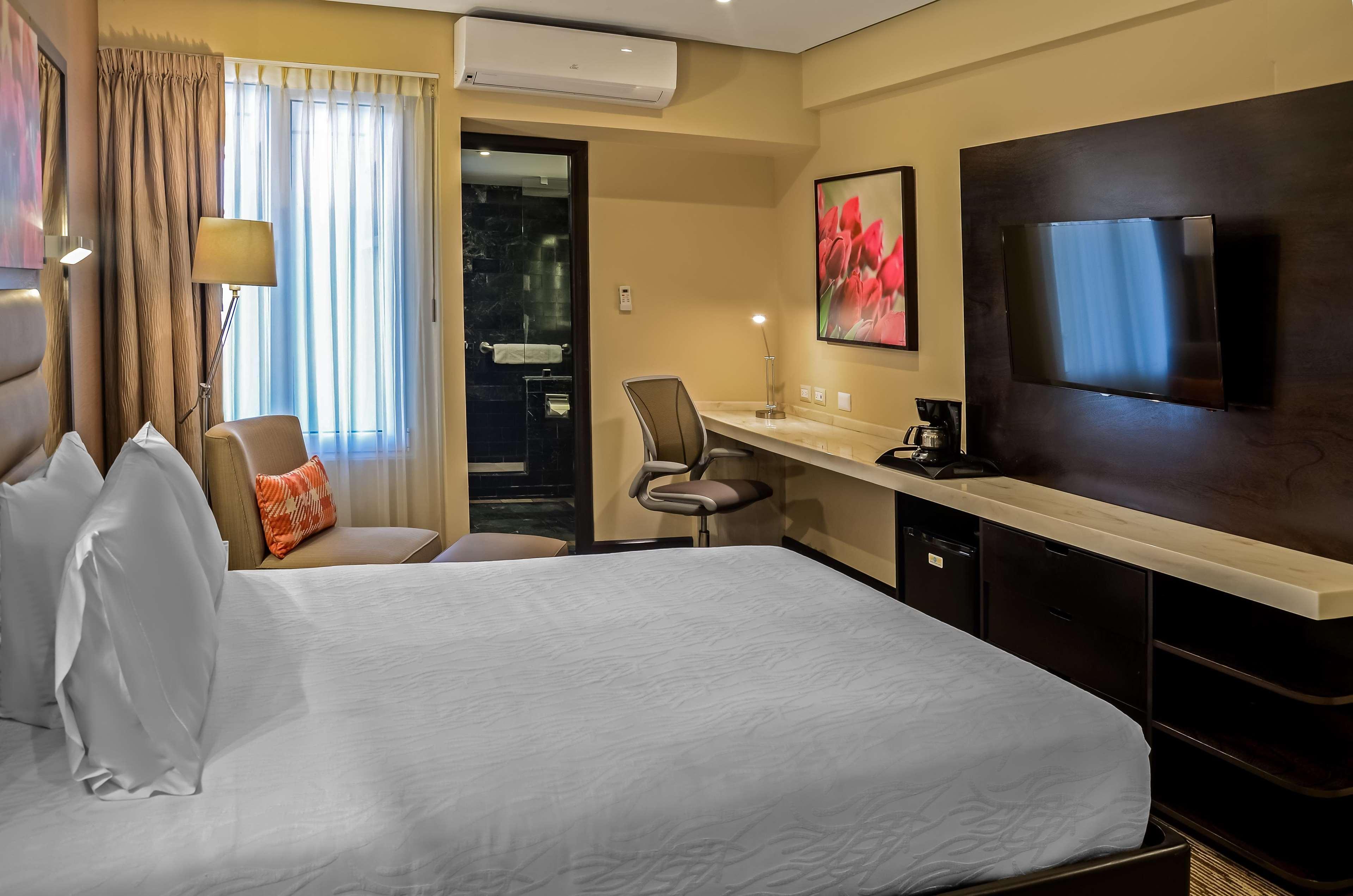 Hilton Garden Inn Guatemala City Ngoại thất bức ảnh