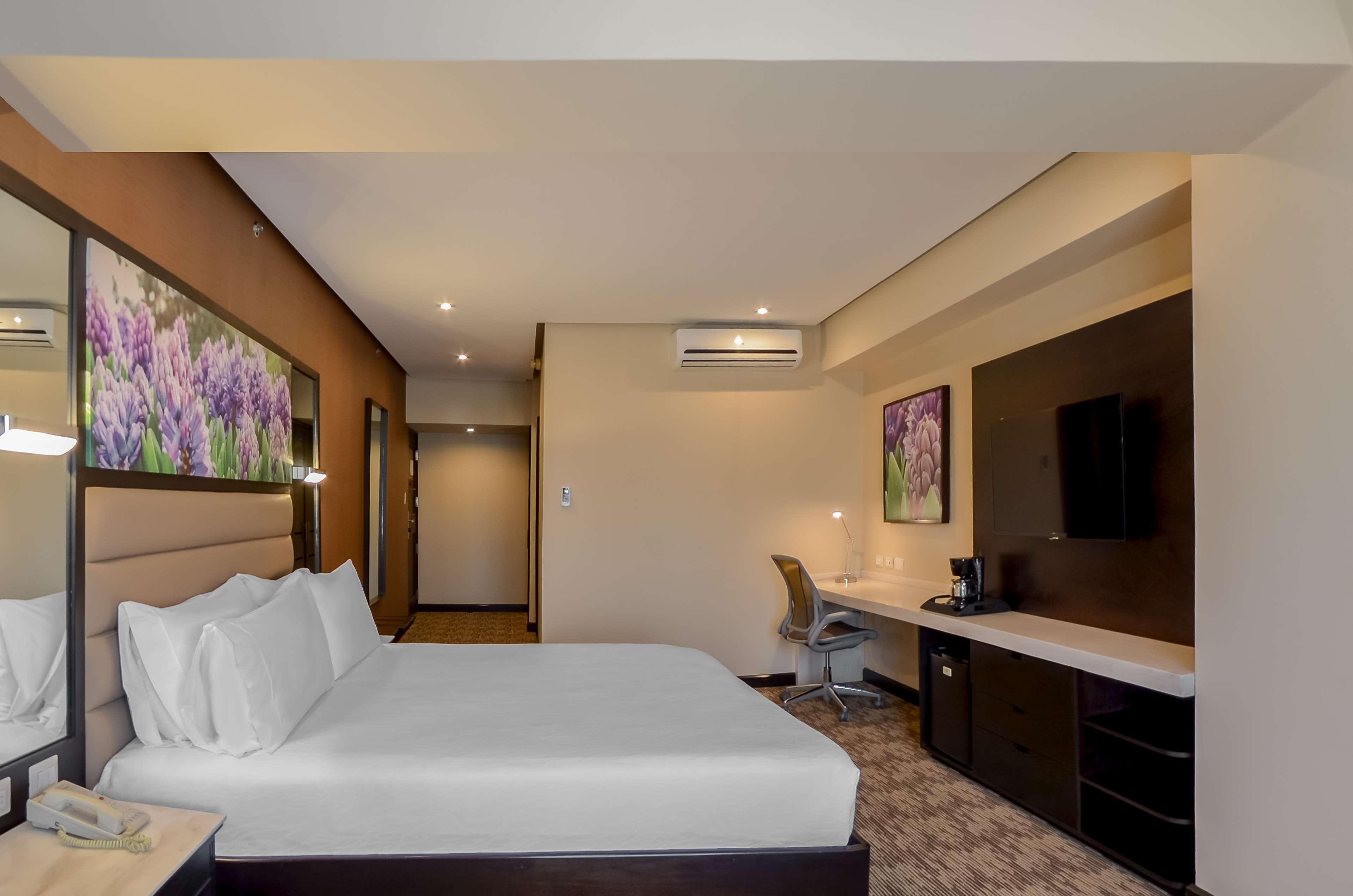 Hilton Garden Inn Guatemala City Ngoại thất bức ảnh