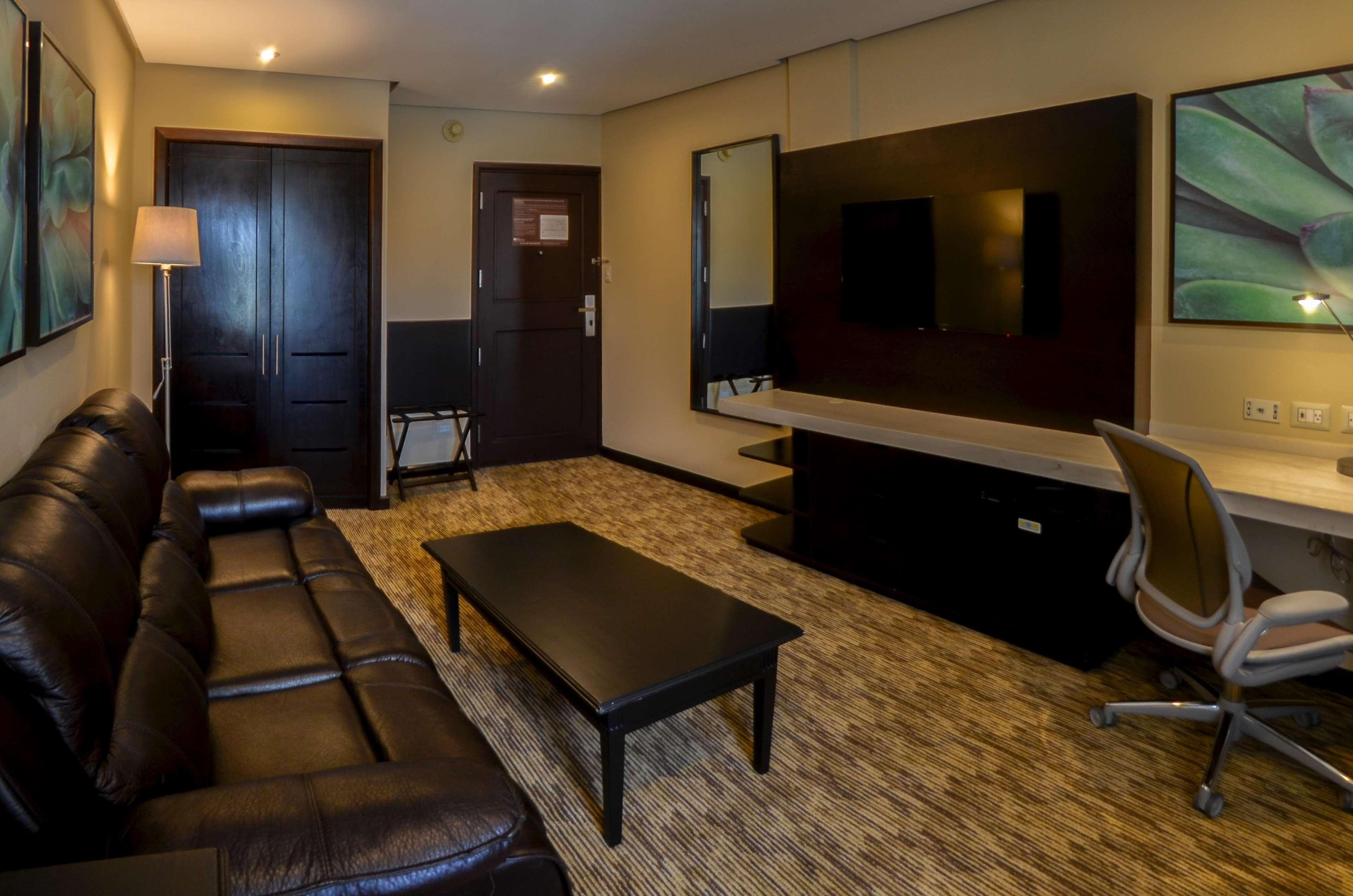 Hilton Garden Inn Guatemala City Ngoại thất bức ảnh