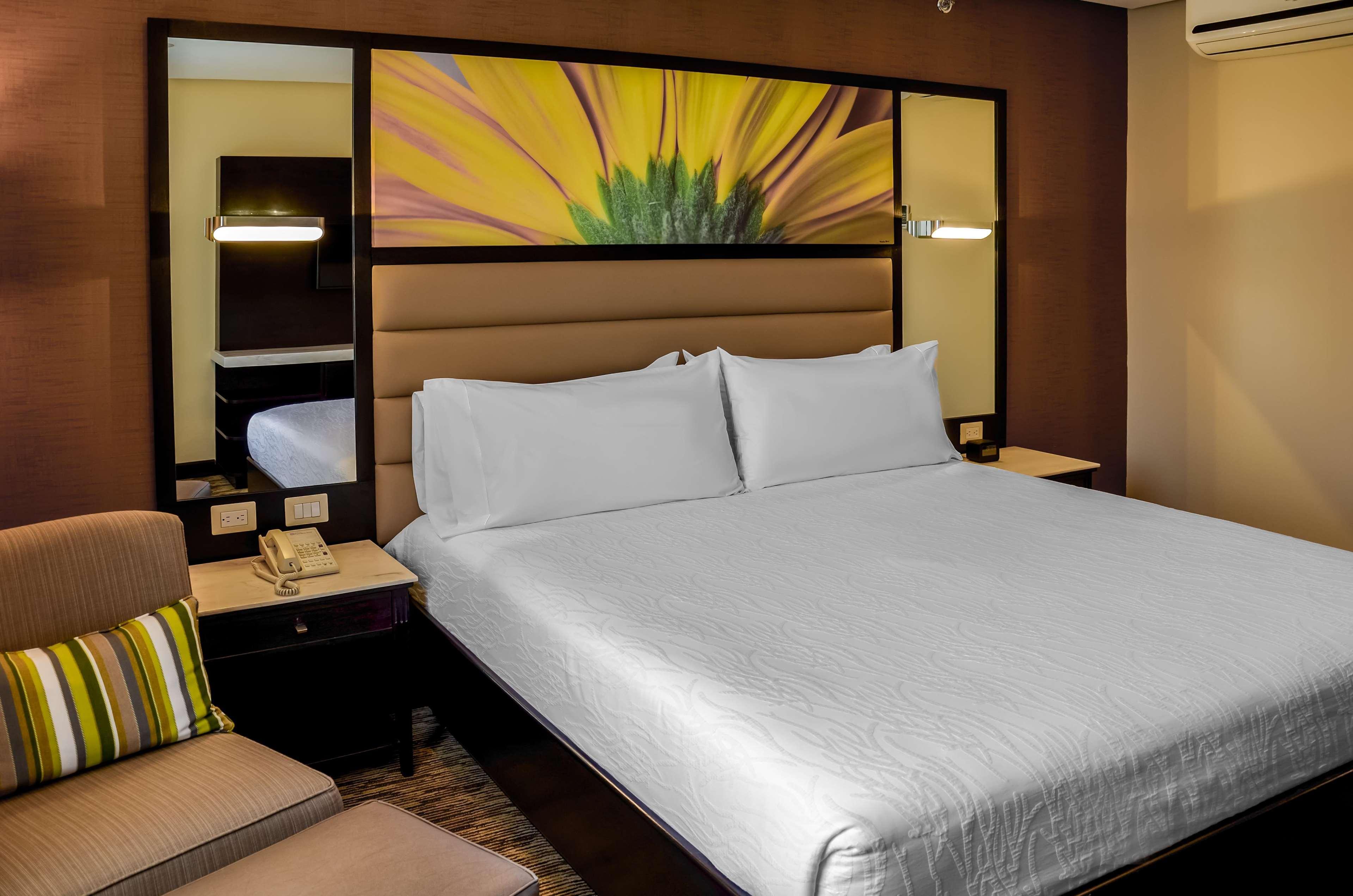 Hilton Garden Inn Guatemala City Ngoại thất bức ảnh