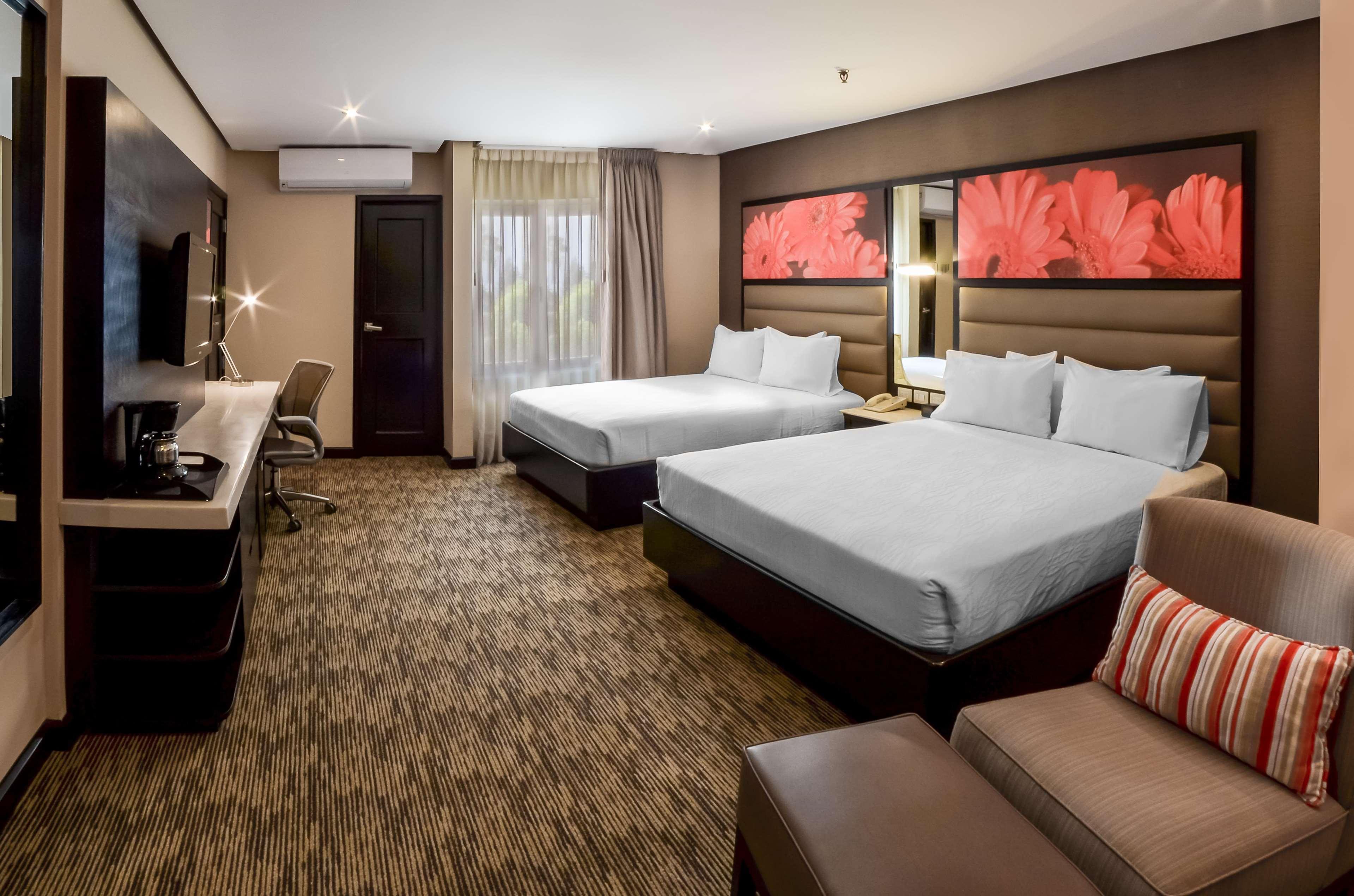 Hilton Garden Inn Guatemala City Ngoại thất bức ảnh